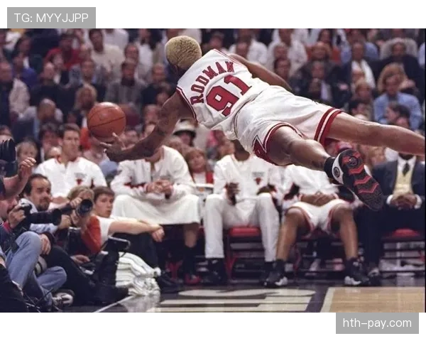 罗德曼靠无球拼抢与防守改变比赛节奏